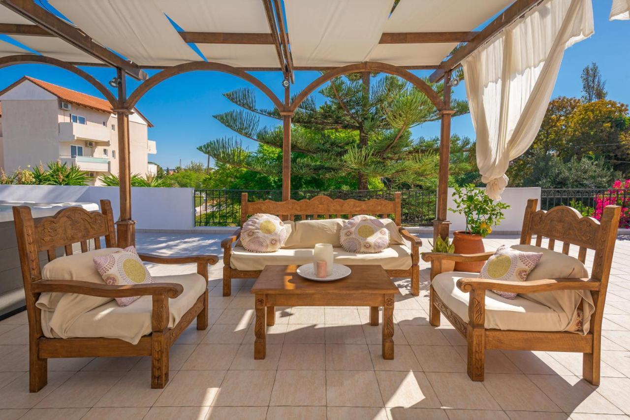Anna'S Brilliant Villa In Ialysos المظهر الخارجي الصورة